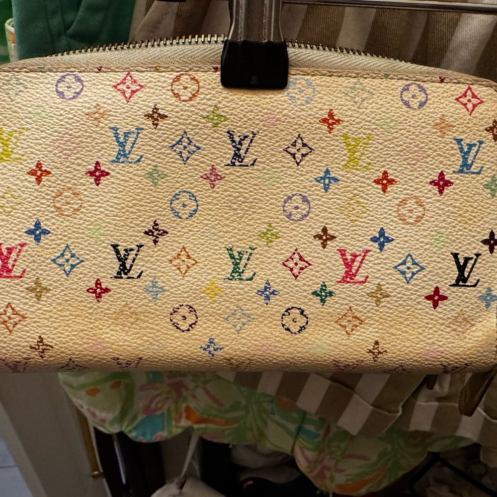 Louis Vuitton Pink and Brown Wallet with Gold Zipper - Picture 7 of 7